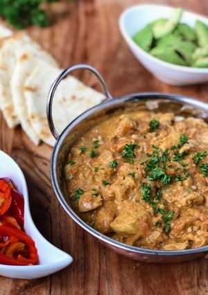 A picture of Reshmi Butter Chicken.