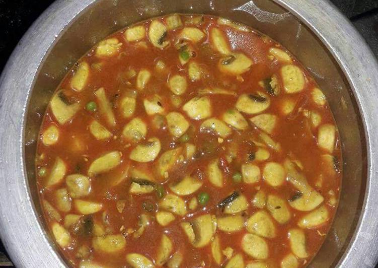 Mushroom peas and potato curry