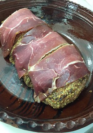 Una foto de Filete a la pimienta con portobello (hacer tortas y chopearlas en el jugo) !!!!