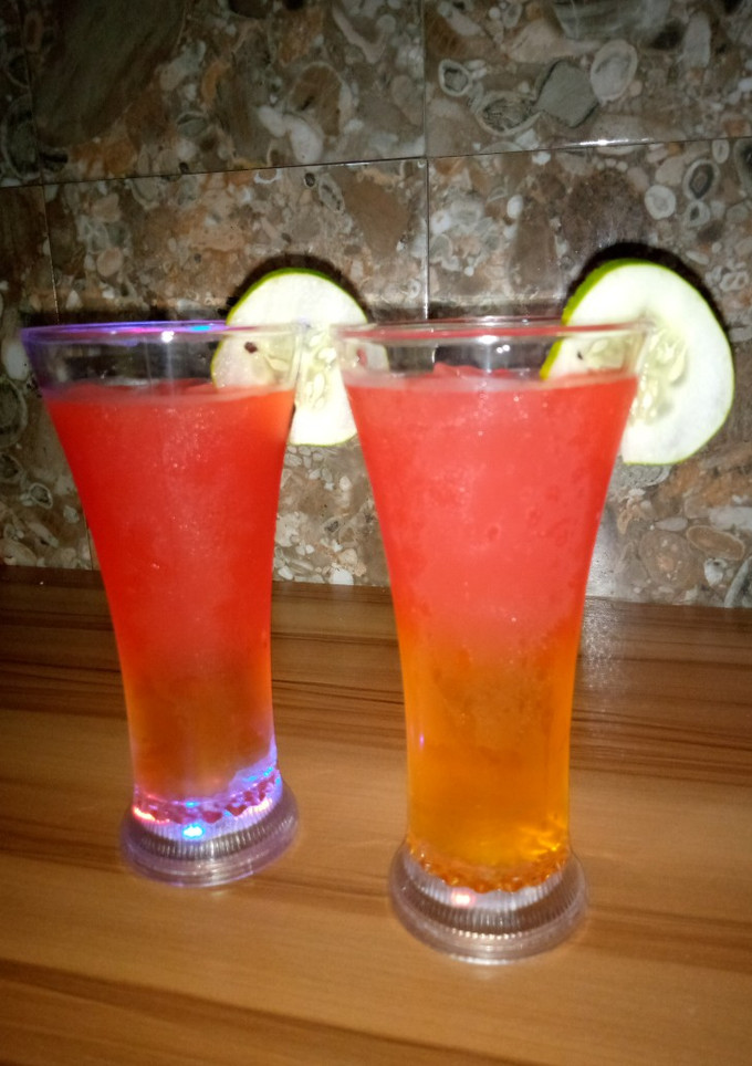A picture of Cucumber mojito.