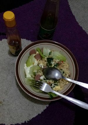 Foto resep Mie rebus telur sosis selada cabe rawit