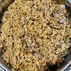A picture of Yakhni Mutton Pulao.