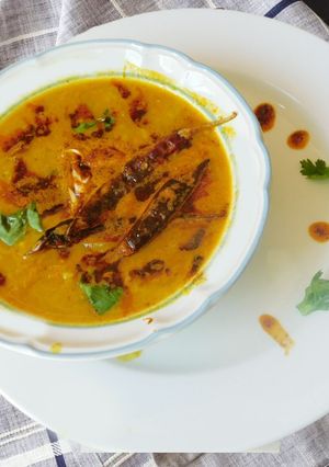 A picture of Dhaba style dal fry.