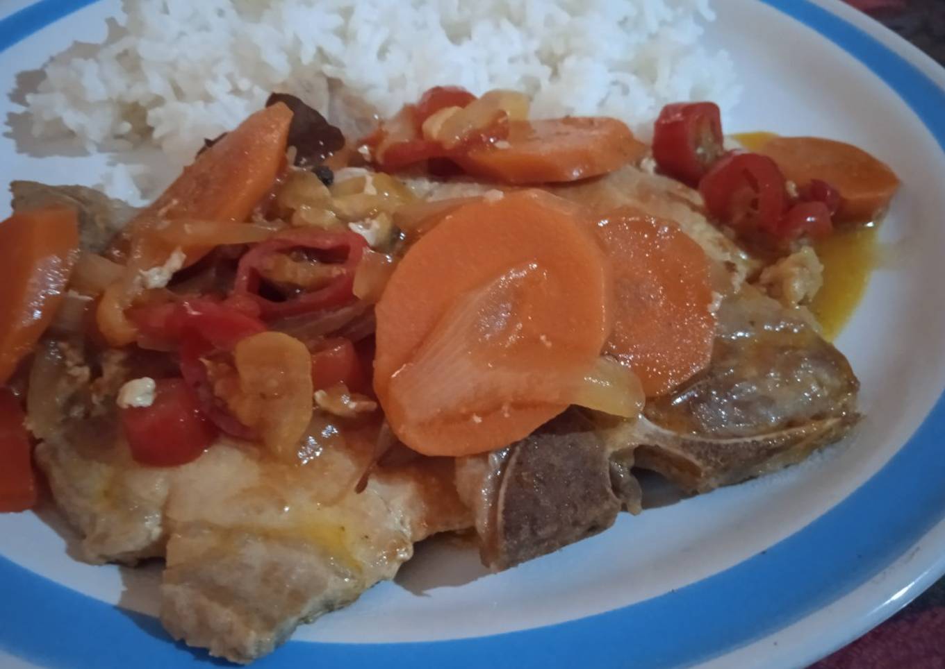 Chuletas de cerdo en escabeche estilo Carmen