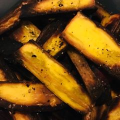 A picture of Crispy baked sweet potato.