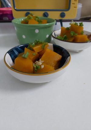 Hình của món BÍ ĐỎ HẦM (MÓN PHỤ BÊN NHẬT).
