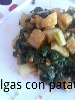 Una foto de Acelgas con patatas Thermomix