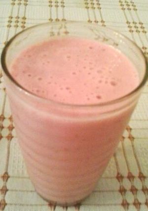 Una foto de Batido de frambuesas y leche de almendra (apto para diabéticos)