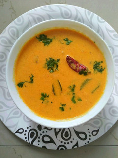 பூசணிக்காய் இரு புளி குழம்பு (Poosanikkaai iru pulikulambu recipe in tamil) செய்முறை முக்கிய புகைப்படம்