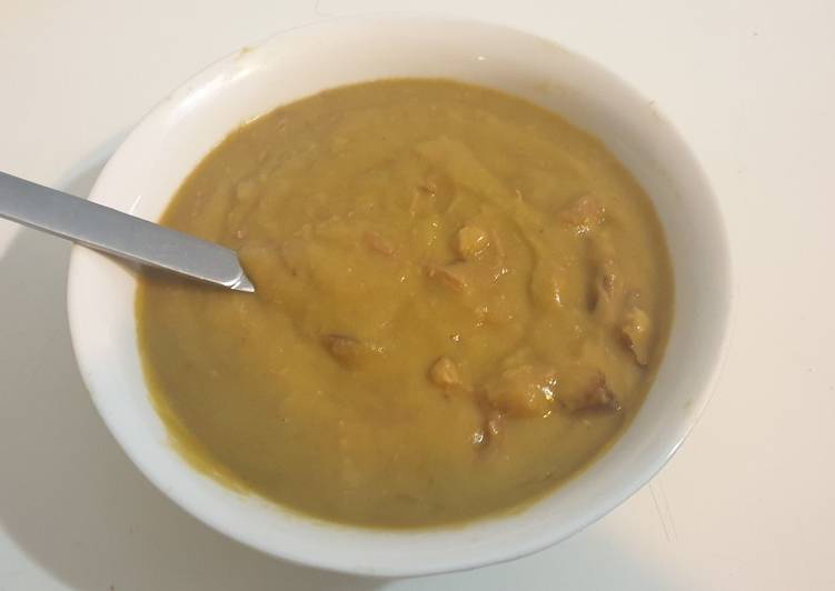 Recipe of Super Quick Homemade Green Pea and Smoked Eisbein Soup