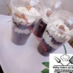 Cake parfait A picture of Cake parfait.