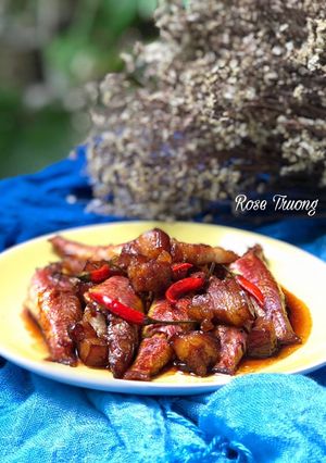 Hình của món Cá Phèn Kho Thịt.