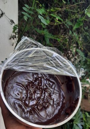 Una foto de Ganache pesada de chocolate