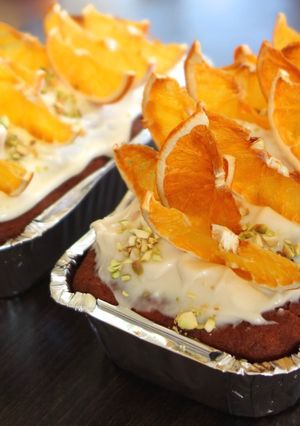 A picture of Orange Yogurt cake.