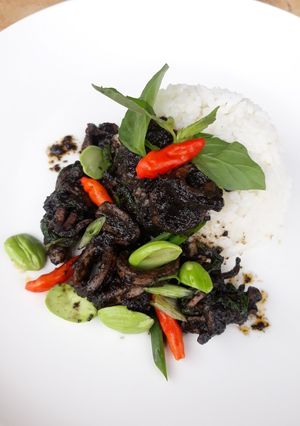 Foto resep Cumi hitam kemangi pete