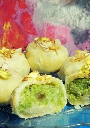 લીલા વટાણા ની ઘારી રેસીપી મુખ્ય ફોટો