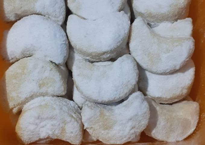 Kue Bulan AKA Putri Salju