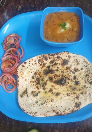 A picture of Restaurant style Dal Makhni.