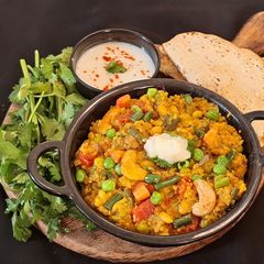 A picture of Healthy Quinoa Soyabean mix vegetable Khichdi.