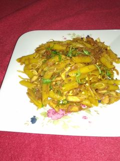 এগ চিকেন পাস্তা। রেসিপির প্রধান ছবি