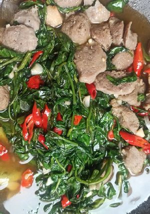 Foto resep Tumis Kangkung Terasi Bakso (Khas Jawa)