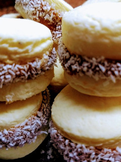Una foto de Alfajores de maizena increíbles