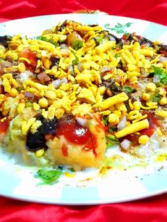 समोसा चाट रेसिपी मुख्य फोटो