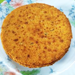 A picture of Mughdi khakhra.