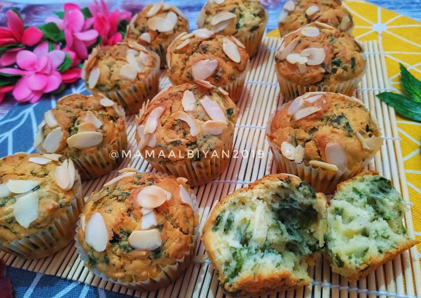 Langkah Mudah untuk Menyiapkan 199. Muffin Bayam (tanpa mixer, 1 telur ajahh), Sempurna
