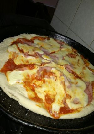 Una foto de Pizza casera😆