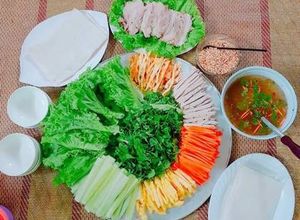 Hình của món Phở cuốn thịt ba chỉ.