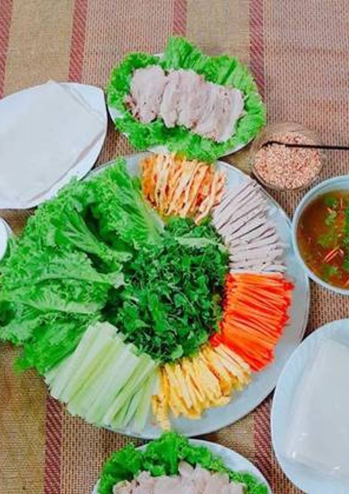 Hình của món Phở cuốn thịt ba chỉ.