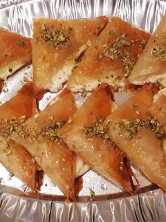 صورة لوصفة بقلاوة بالقشطه (وربات)