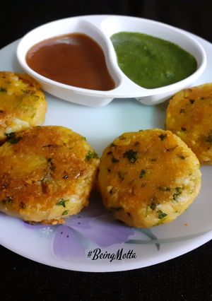 A picture of Aloo Tikki.