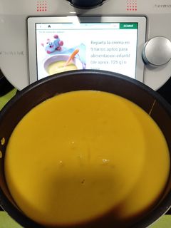 Una foto de Papilla de calabaza y merluza