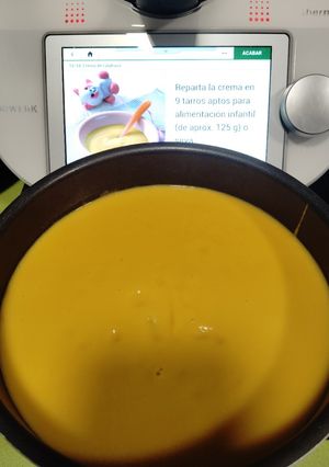 Una foto de Papilla de calabaza y merluza