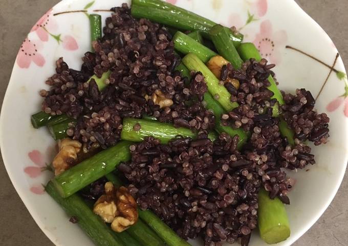 Black rice &amp; quinoa salad