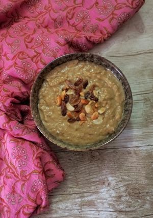 A picture of Oats gud payasam.