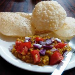 A picture of Luchi Chholar dal.