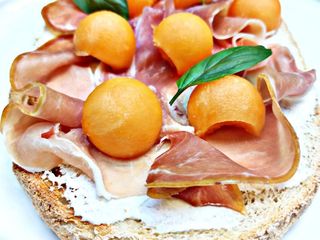 Bruschetta melon jambon cru
