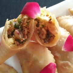 A picture of Hari matar, kaju, badam and kishmish ki gujiya.