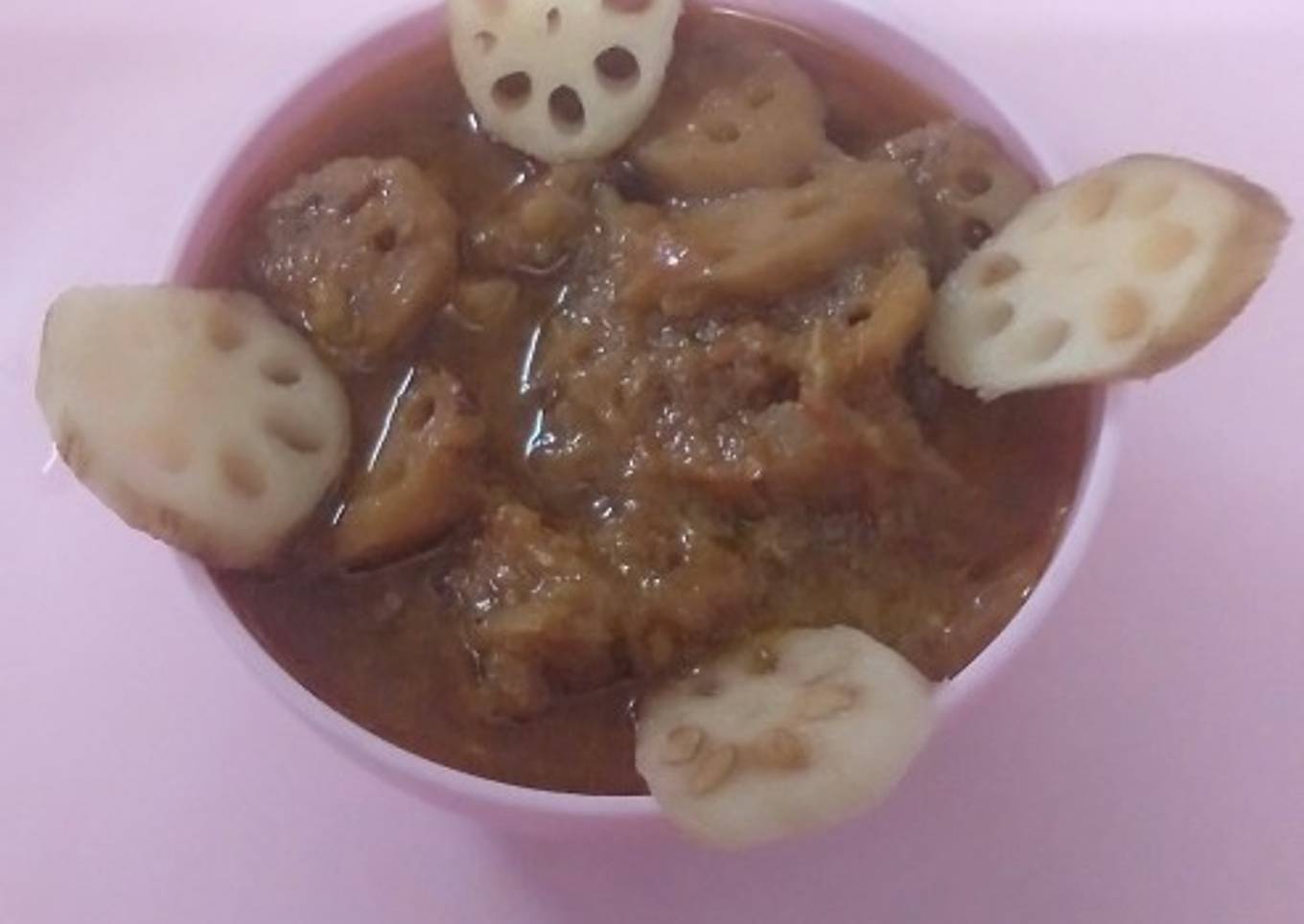 Kamal kakdi in onion gravy