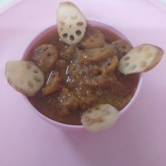 A picture of Kamal kakdi in onion gravy.