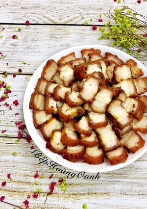Hình của món Thịt Ba Rọi Muối Sả Cà Ri Chiên.