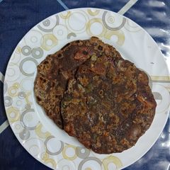 A picture of Ragi-Jowar pizza paratha.
