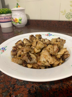 Una foto de Pollo al limón con vino