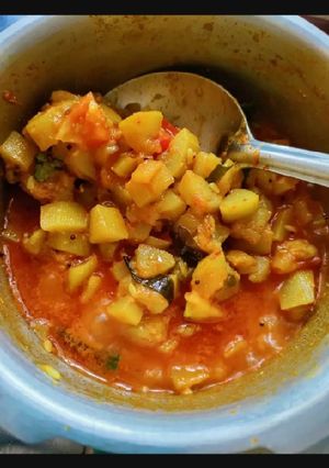 A picture of Gujjus lauki sabzi.