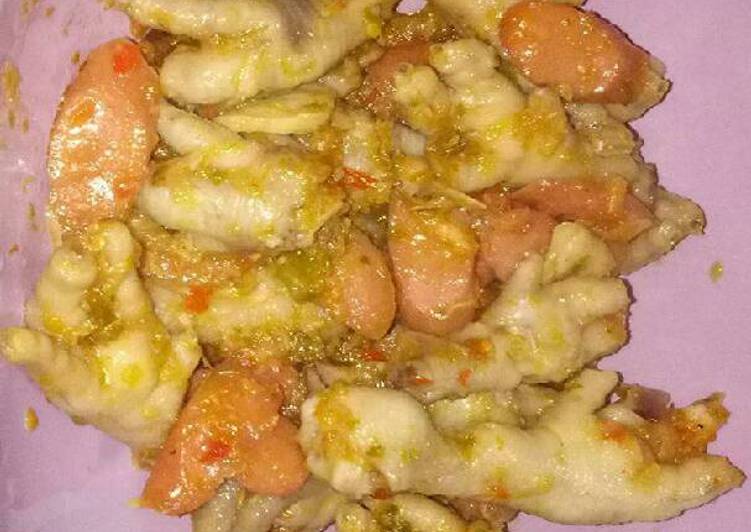 Tumis pedas ceker sosis