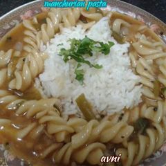 A picture of Manchurian Pasta with rice.
