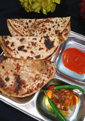 आलू का पराठा रेसिपी मुख्य फोटो